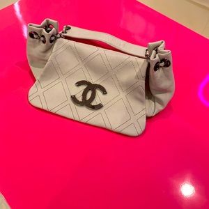 CHANEL CLASSIC FLAP MEDIUM ACCORDION HOBO BAG SILVER LOGO-FADED WHITE LEATHER